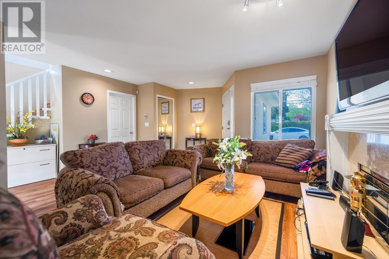 30 10000 Fisher Gate, Richmond, British Columbia  V6X 3W8 - Photo 3 - R3012018