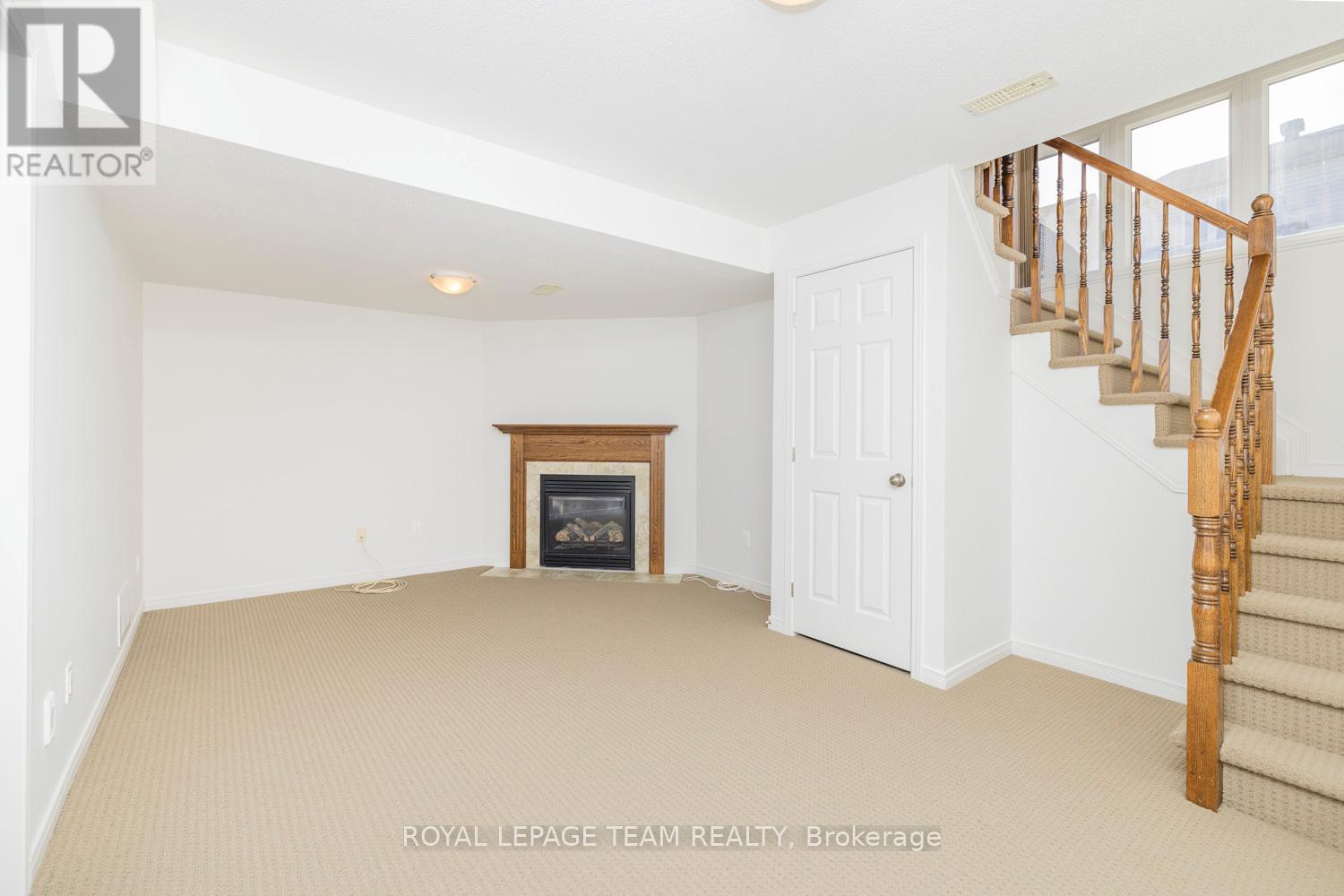 209 Macoun Circle, Ottawa, Ontario  K1T 0H9 - Photo 26 - X12058884