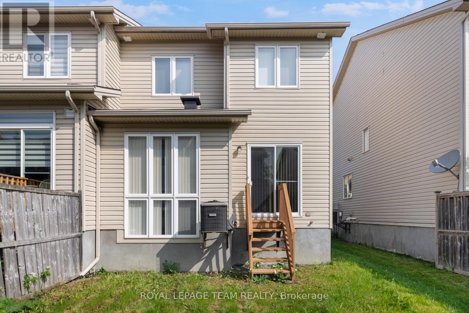 209 Macoun Circle, Ottawa, Ontario  K1T 0H9 - Photo 28 - X12058884