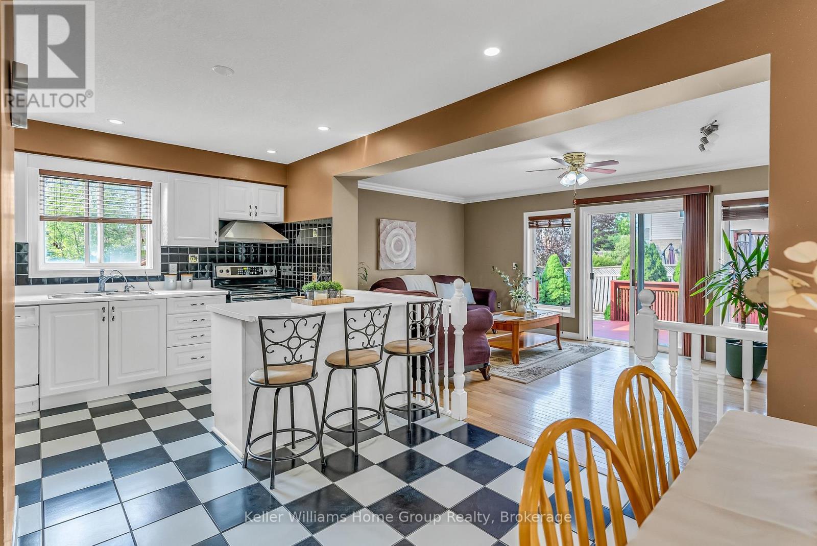 7 Evans Drive, Guelph, Ontario  N1L 1L8 - Photo 9 - X12200222
