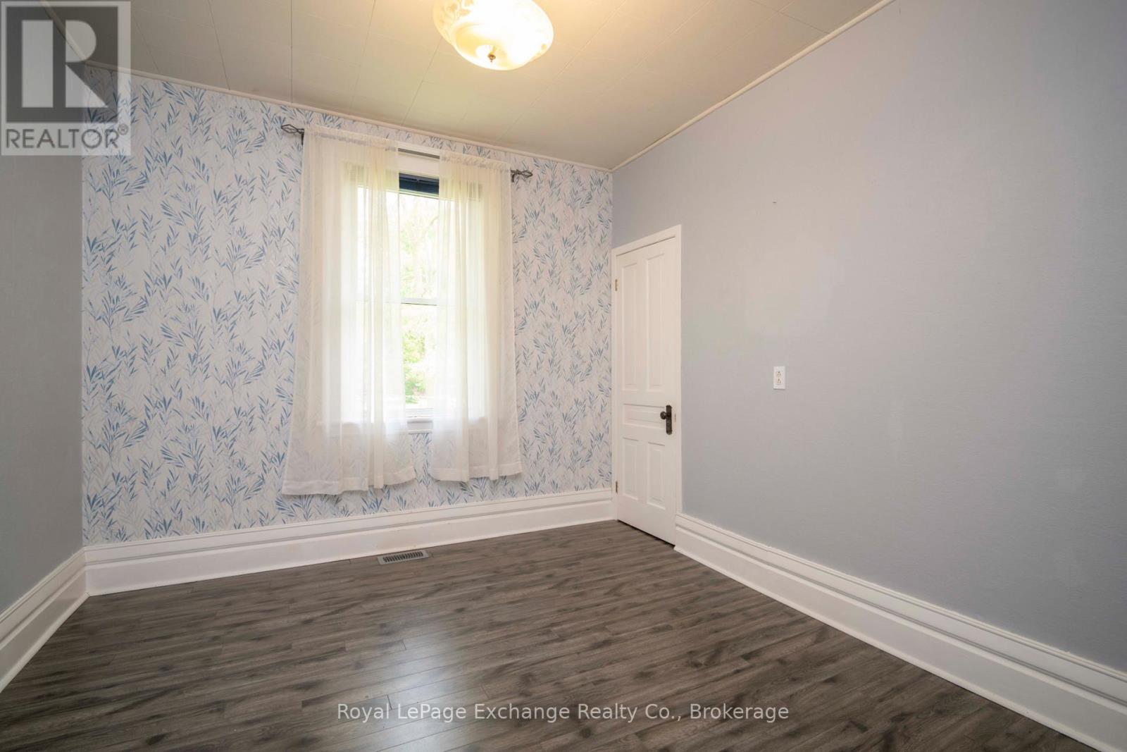 429 Havelock Street, Huron-Kinloss, Ontario  N0G 2H0 - Photo 8 - X12200226