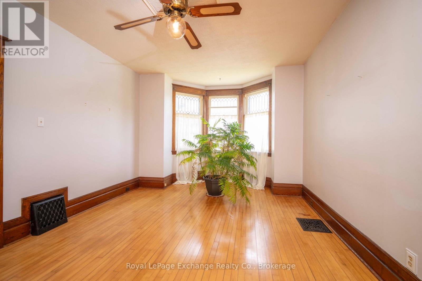 429 Havelock Street, Huron-Kinloss, Ontario  N0G 2H0 - Photo 9 - X12200226