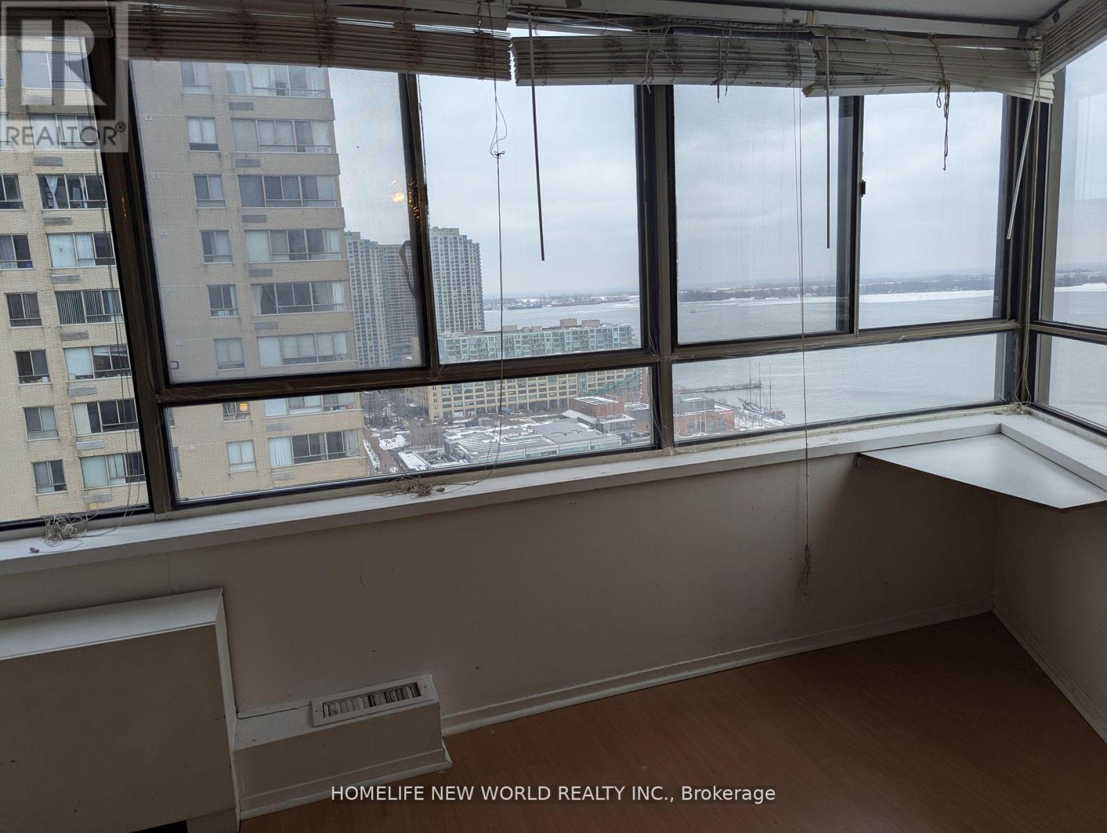 2501 - 270 Queens Quay W, Toronto, Ontario  M5J 2N4 - Photo 20 - C12200019