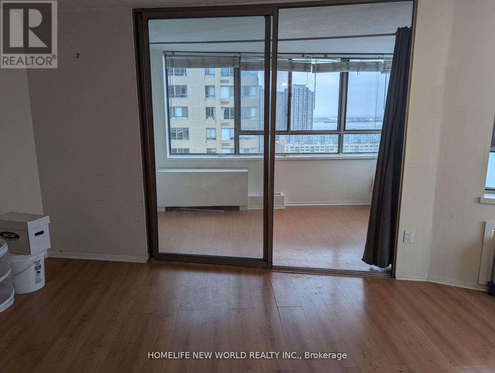 2501 - 270 Queens Quay W, Toronto, Ontario  M5J 2N4 - Photo 21 - C12200019