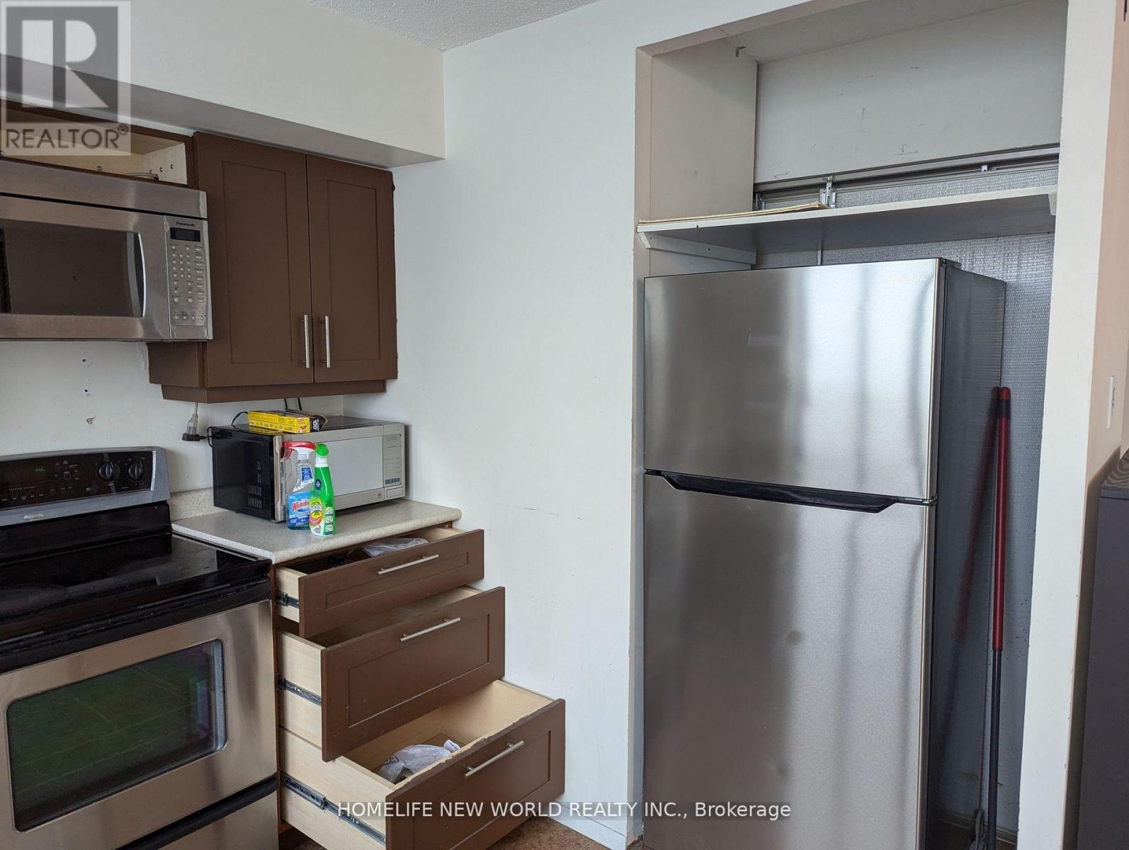 2501 - 270 Queens Quay W, Toronto, Ontario  M5J 2N4 - Photo 24 - C12200019