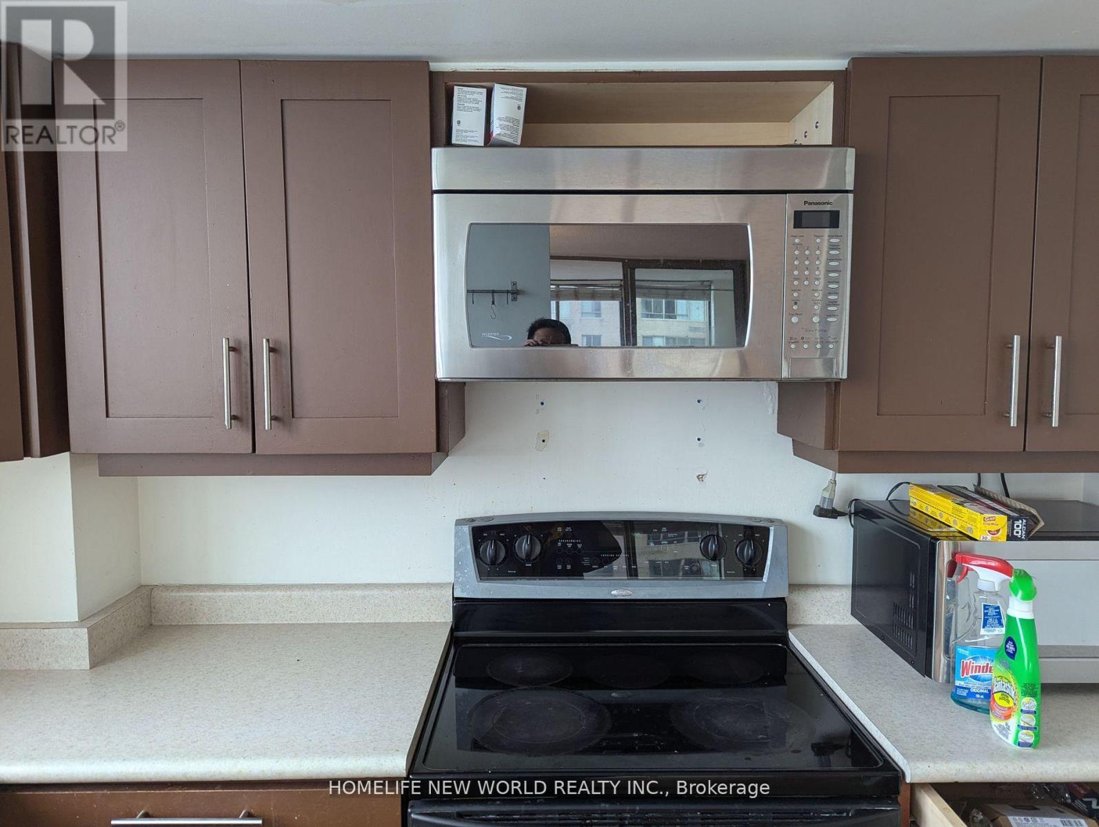 2501 - 270 Queens Quay W, Toronto, Ontario  M5J 2N4 - Photo 8 - C12200019