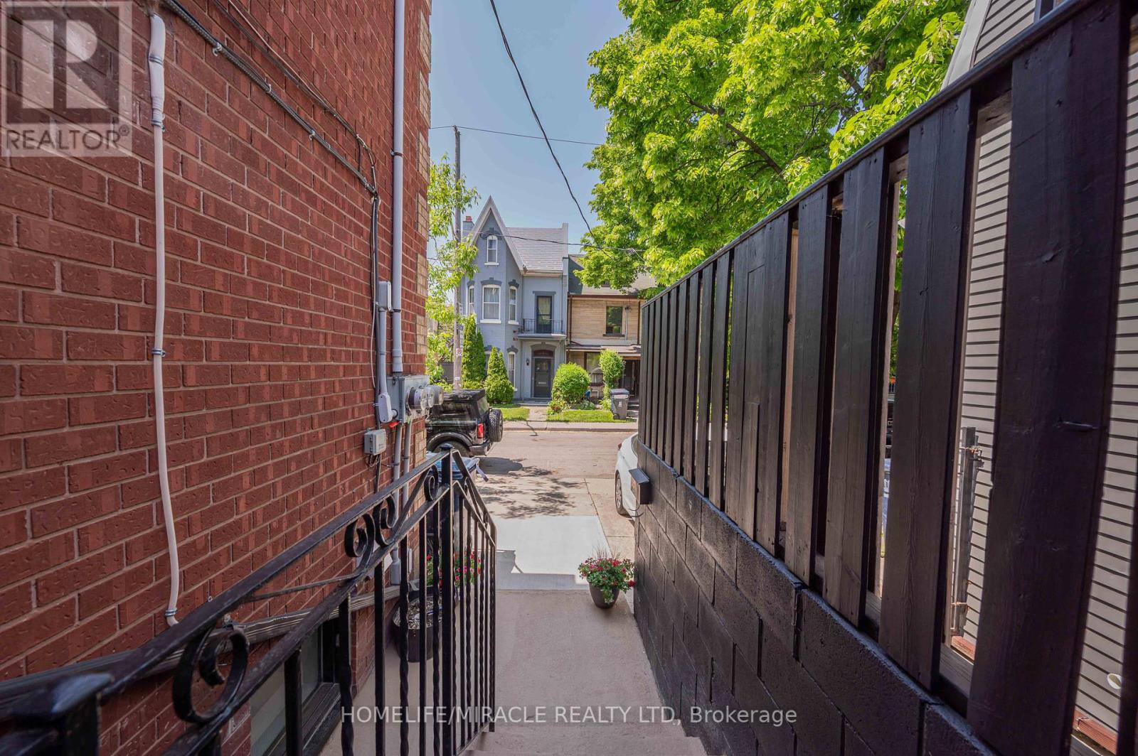 1 Givins Street, Toronto (Trinity-Bellwoods), Ontario  M6J 2X5 - Photo 14 - C12200096