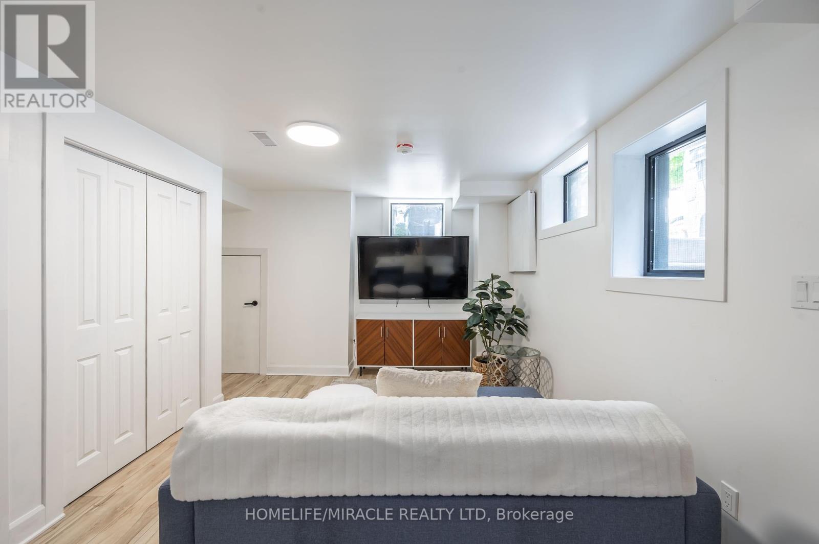 1 Givins Street, Toronto (Trinity-Bellwoods), Ontario  M6J 2X5 - Photo 15 - C12200096