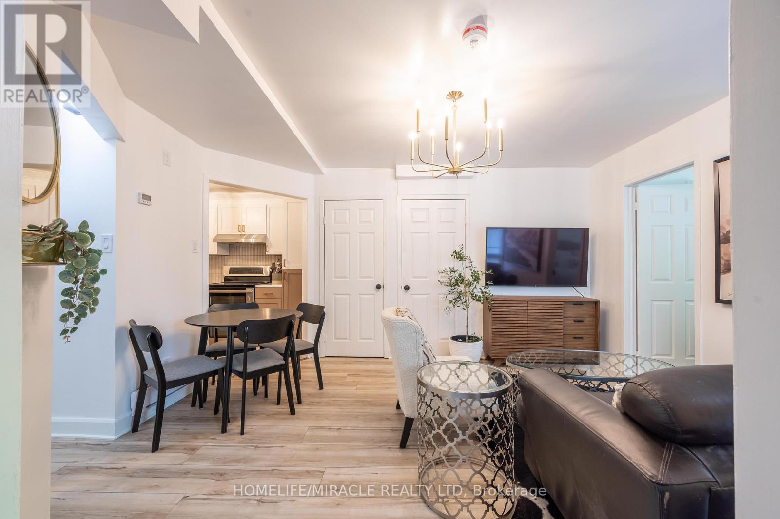 1 Givins Street, Toronto (Trinity-Bellwoods), Ontario  M6J 2X5 - Photo 5 - C12200096