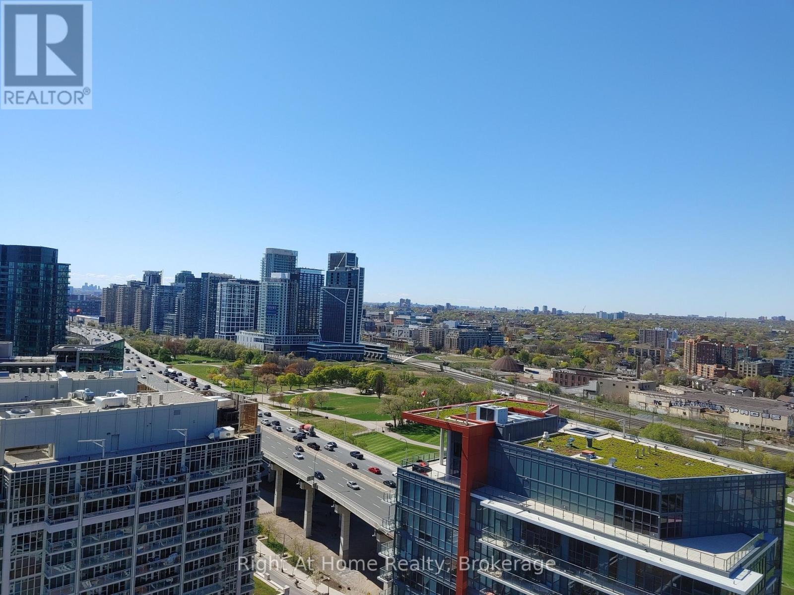 Uph03 - 38 Iannuzzi Street, Toronto, Ontario  M5V 0S2 - Photo 3 - C12200161