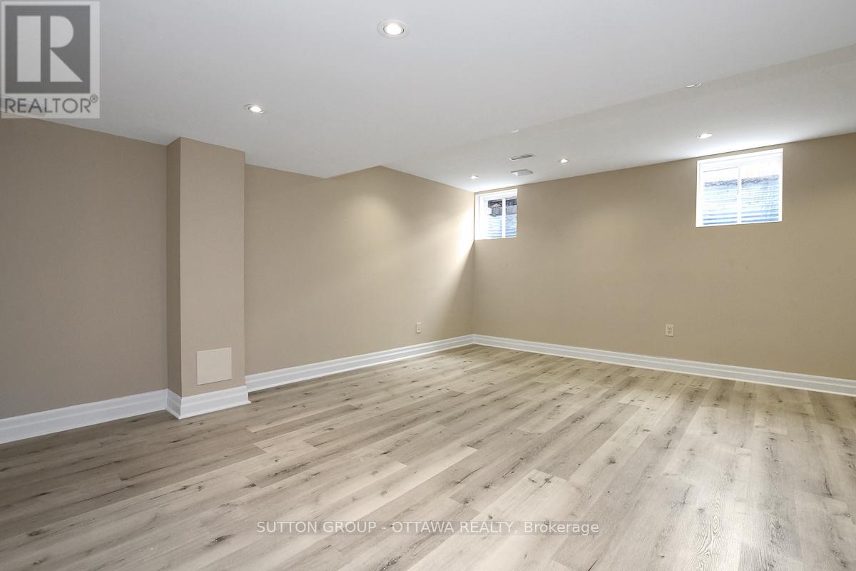 460 Meadowhawk Crescent, Ottawa, Ontario  K2J 5W8 - Photo 36 - X12200174