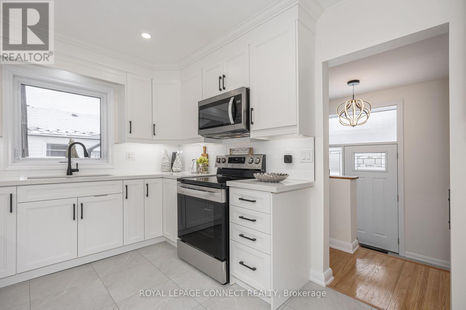 44 Falaise Road, Toronto (West Hill), Ontario  M1E 3B8 - Photo 12 - E12199993