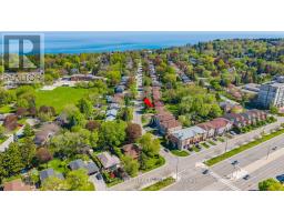 72 BRINLOOR BOULEVARD, Toronto, Ontario