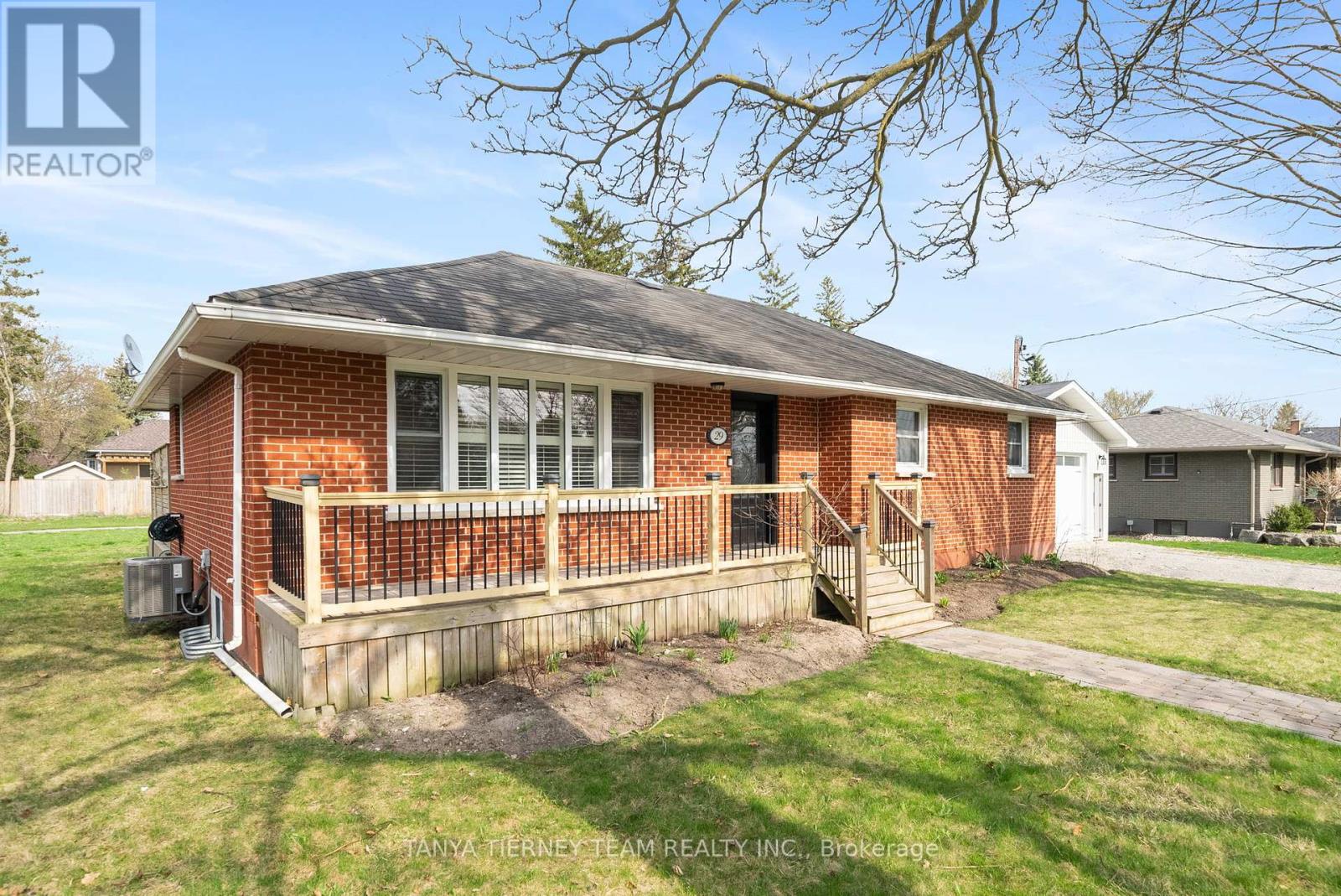 Property at 29 QUEEN STREET image 2