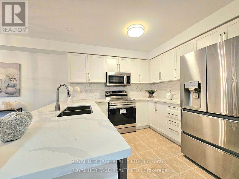 56 Catkins Crescent, Whitby, Ontario  L1R 2Z8 - Photo 7 - E12200080