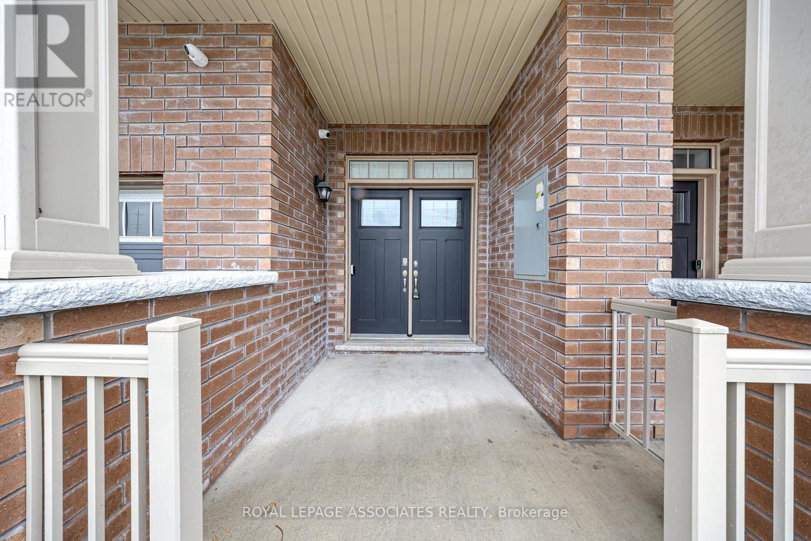 8 Paradise Way, Whitby, Ontario  L1R 0R7 - Photo 2 - E12200135