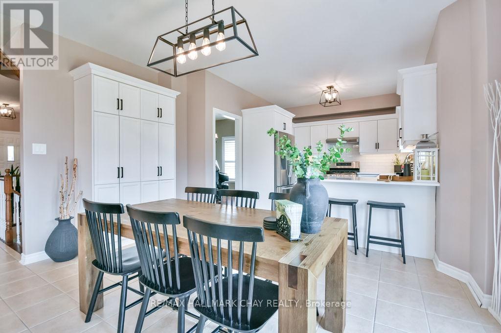 6 Serena Lane, Barrie, Ontario  L4N 0V6 - Photo 11 - S12199959