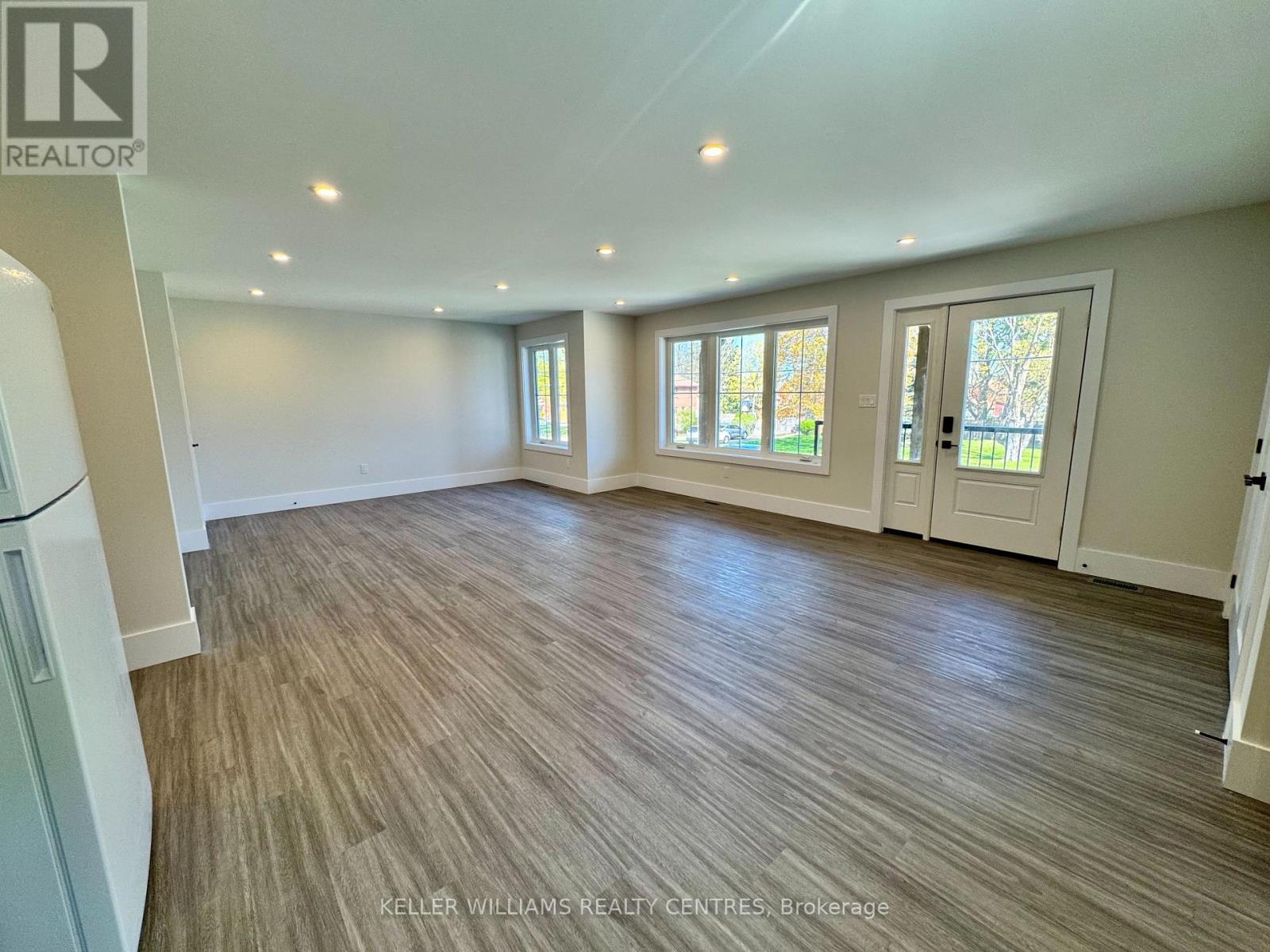 Main - 63 Holgate Street, Barrie, Ontario  L4N 2T8 - Photo 5 - S12200083