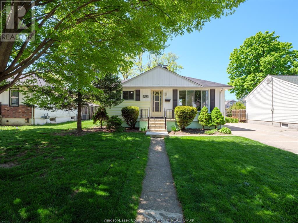 Property at 973 ASKIN image 2