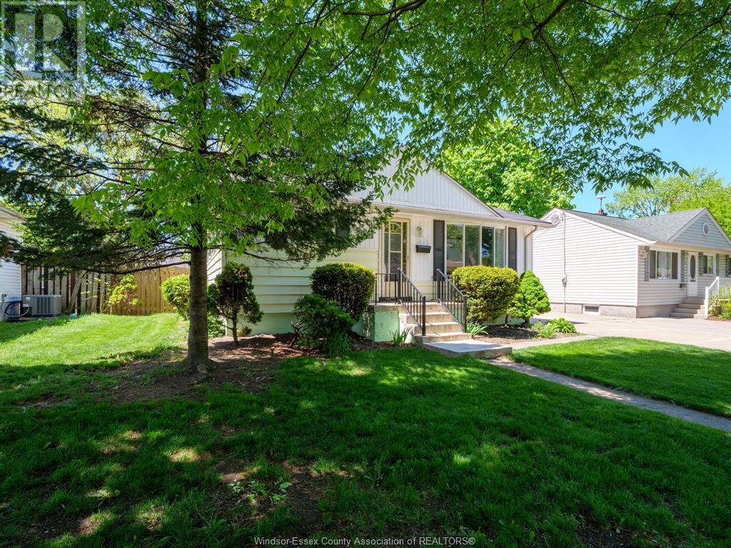 Property at 973 ASKIN image 3