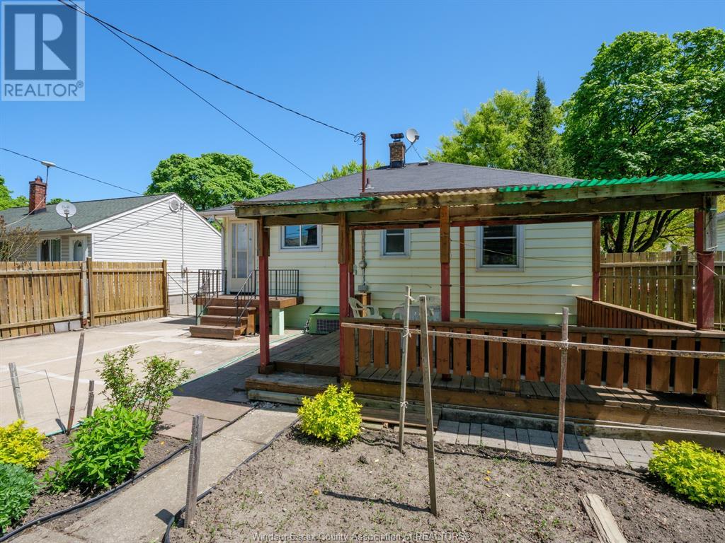 973 Askin, Windsor, Ontario  N9B 2X6 - Photo 23 - 25014278