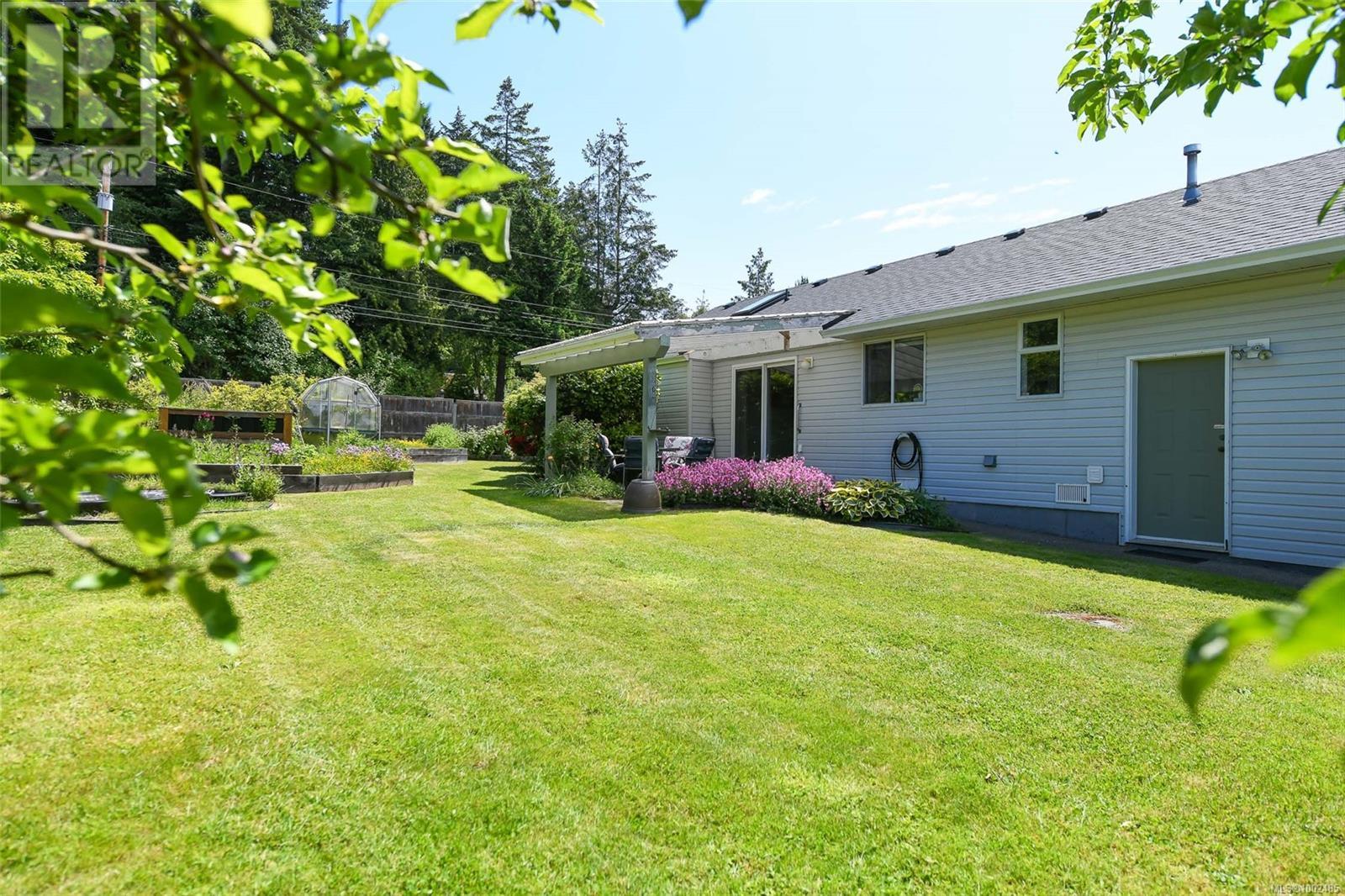 1400 Dogwood Ave, Comox, British Columbia  V9M 2Z5 - Photo 4 - 1002485