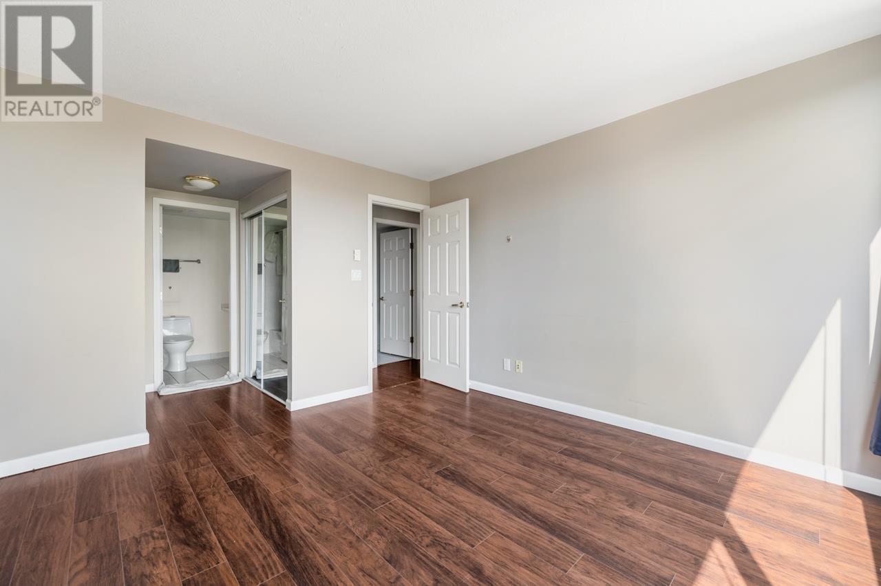 902 9603 Manchester Drive, Burnaby, British Columbia  V3N 4Y7 - Photo 11 - R3011226