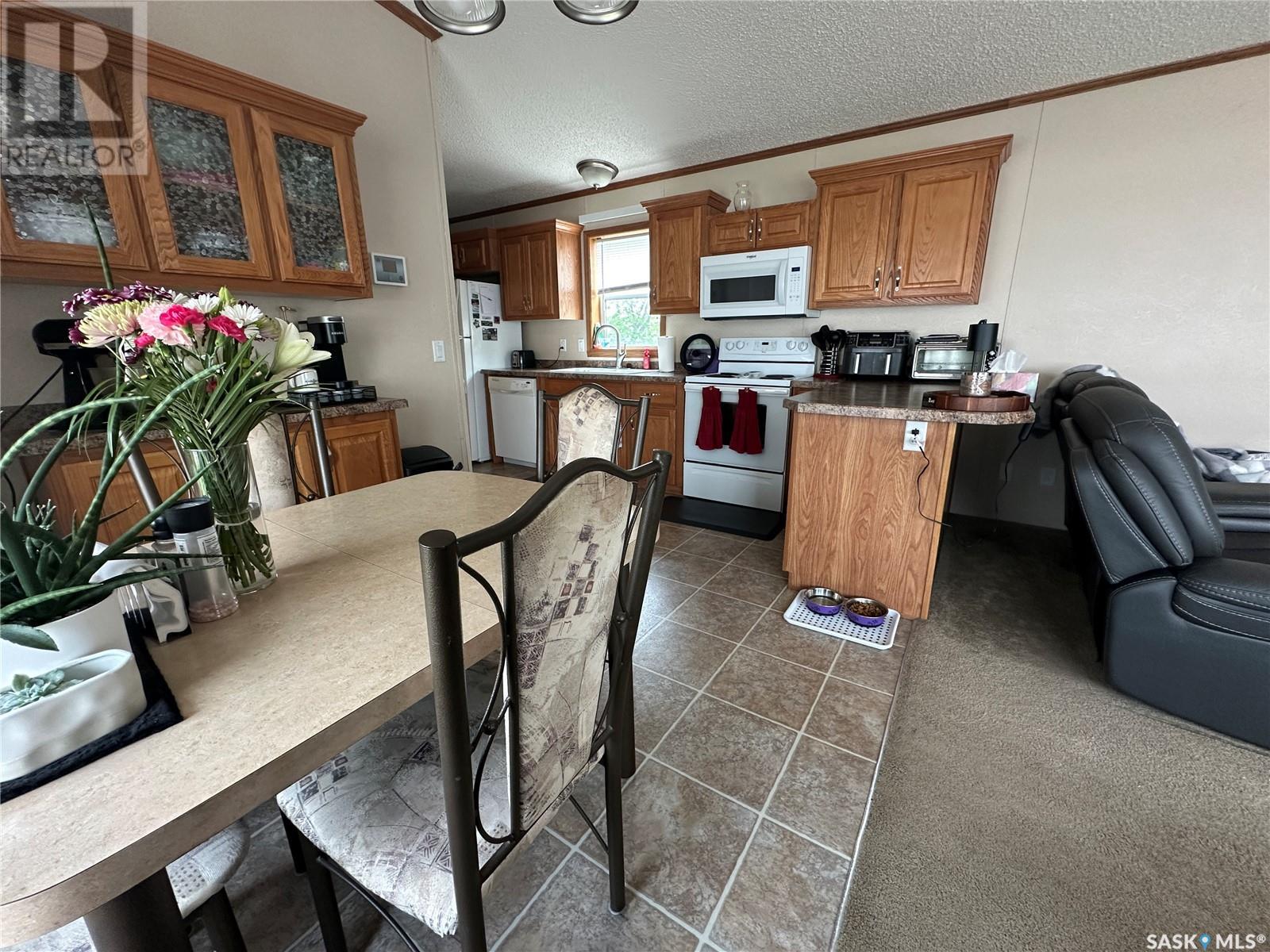 109 1st Avenue Sw, Weyburn, Saskatchewan  S4H 2H9 - Photo 14 - SK008424