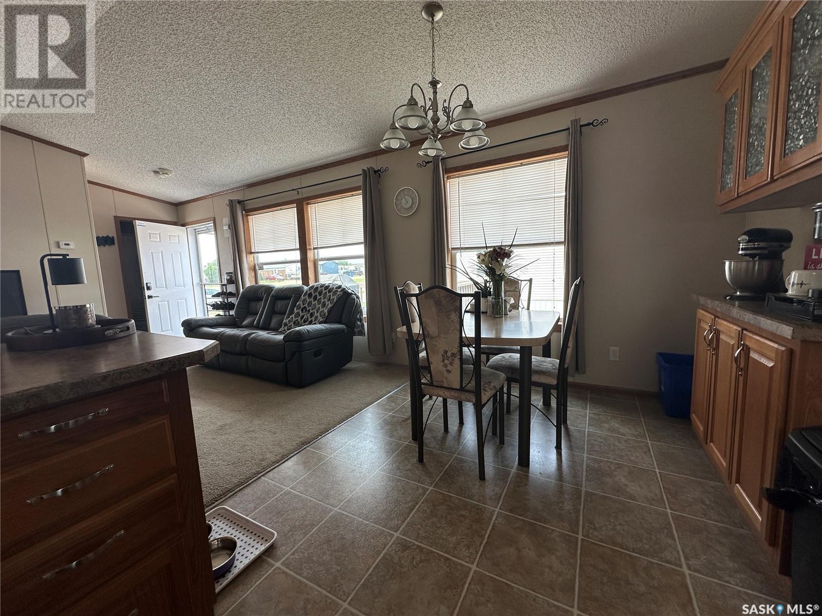109 1st Avenue Sw, Weyburn, Saskatchewan  S4H 2H9 - Photo 17 - SK008424