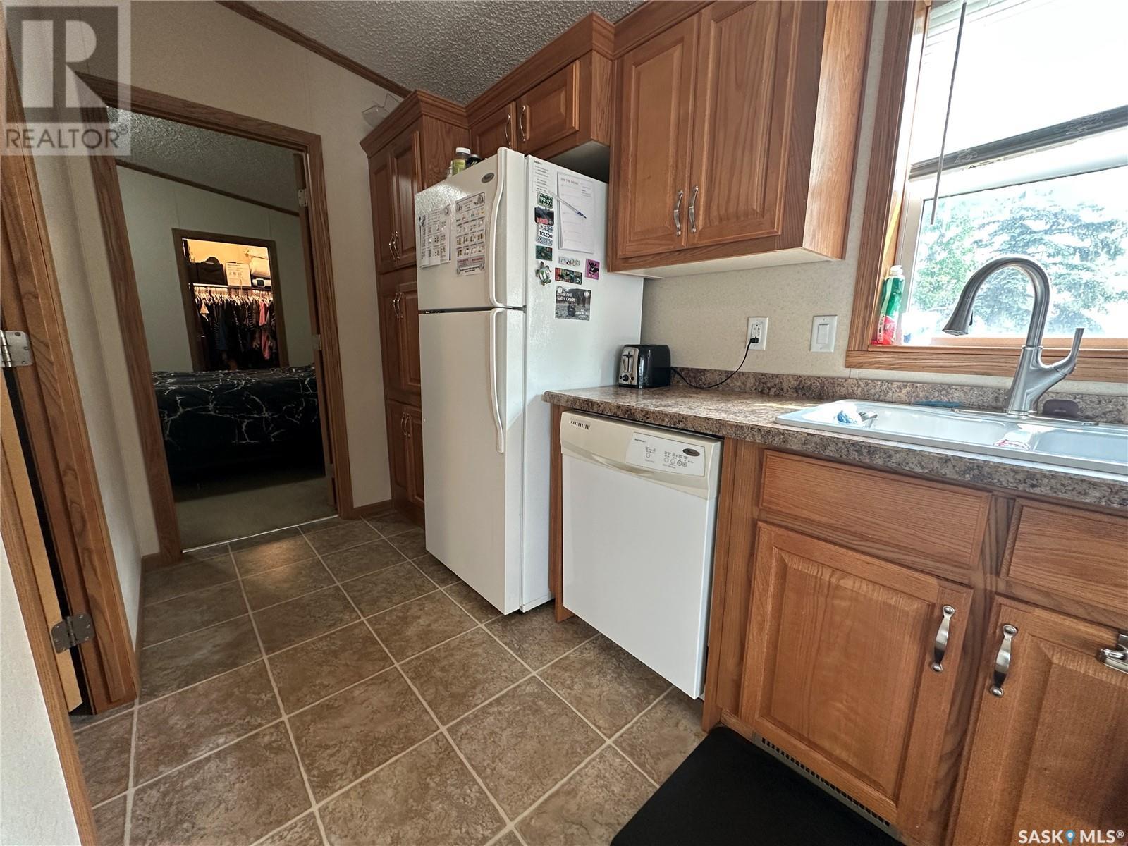 109 1st Avenue Sw, Weyburn, Saskatchewan  S4H 2H9 - Photo 18 - SK008424