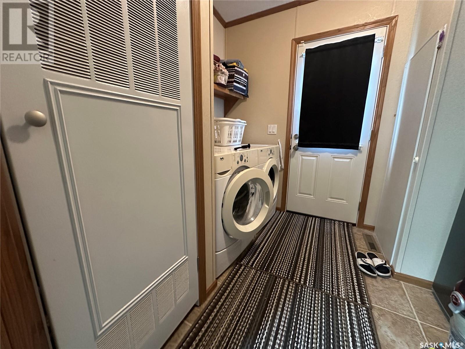109 1st Avenue Sw, Weyburn, Saskatchewan  S4H 2H9 - Photo 19 - SK008424