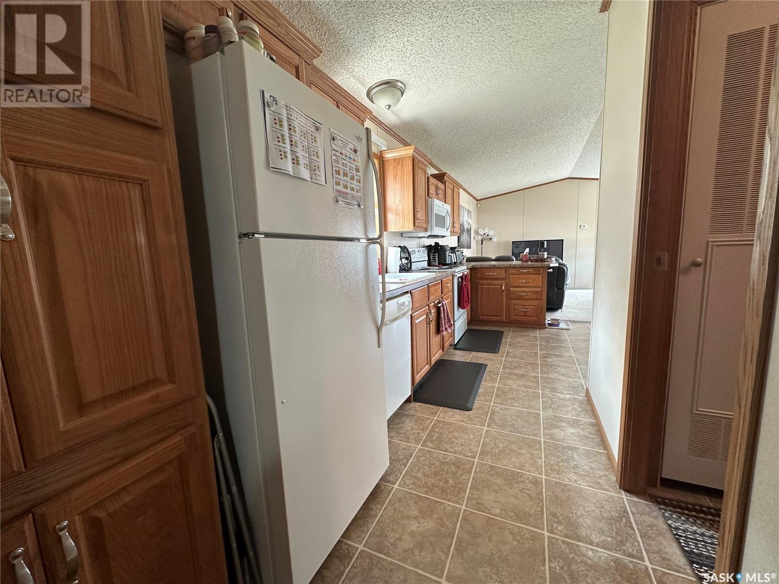 109 1st Avenue Sw, Weyburn, Saskatchewan  S4H 2H9 - Photo 20 - SK008424