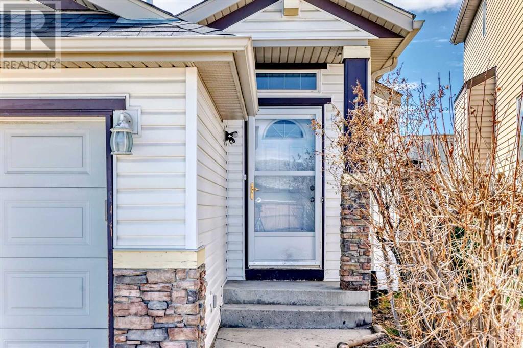 Property at 180 Covemeadow Road NE image 3