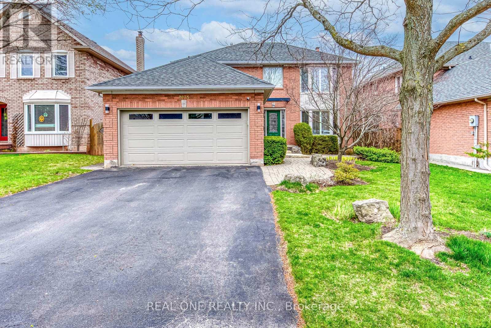 Property at 2075 BANBURY CRESCENT image 2