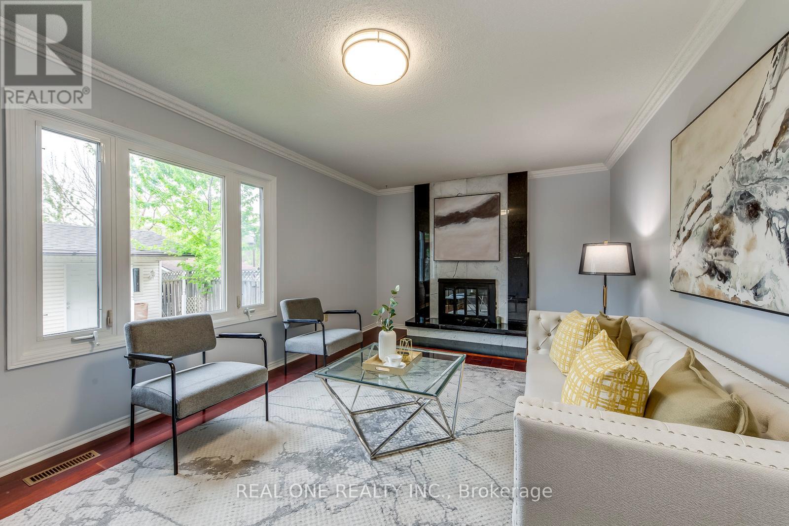 403 Glenashton Drive, Oakville (Wc Wedgewood Creek), Ontario  L6H 4V7 - Photo 11 - W12199992