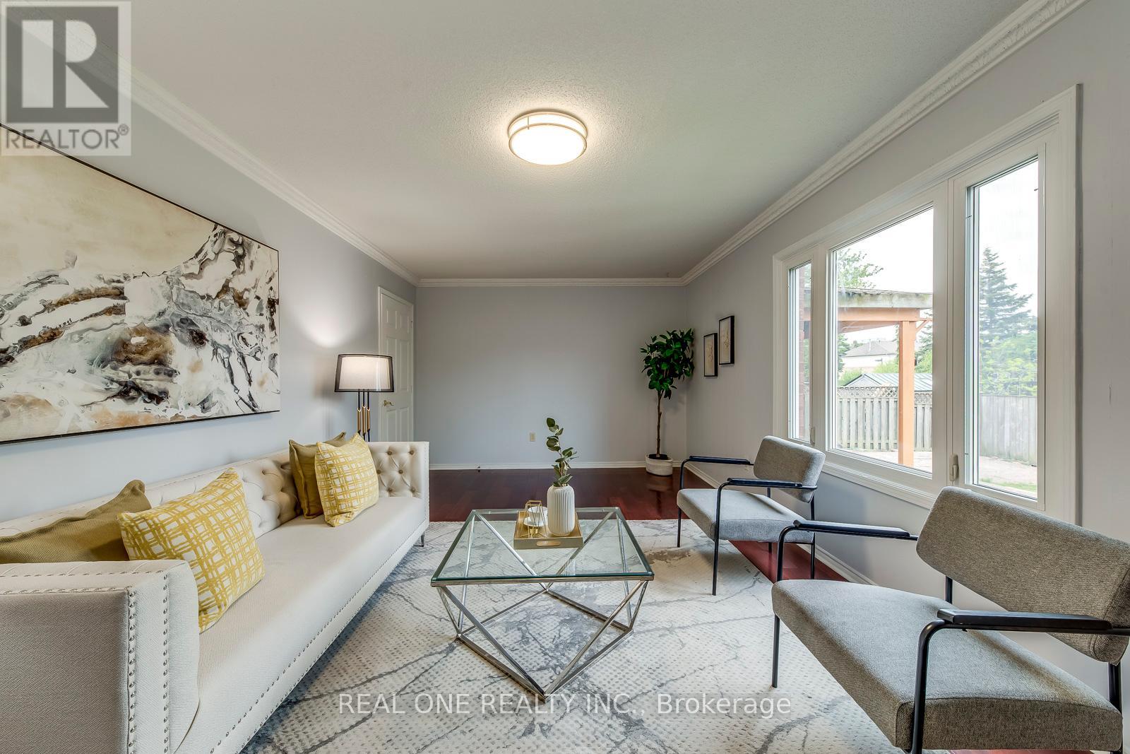 403 Glenashton Drive, Oakville, Ontario  L6H 4V7 - Photo 12 - W12199992