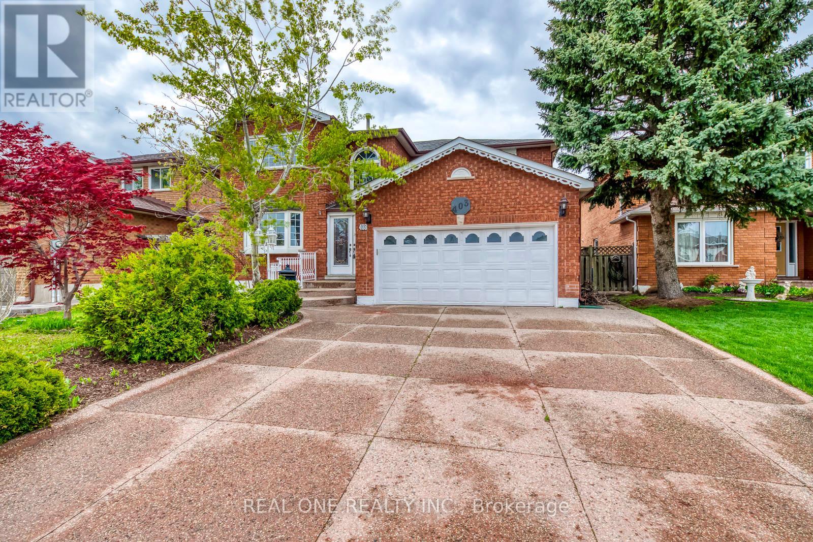 403 Glenashton Drive, Oakville, Ontario  L6H 4V7 - Photo 2 - W12199992