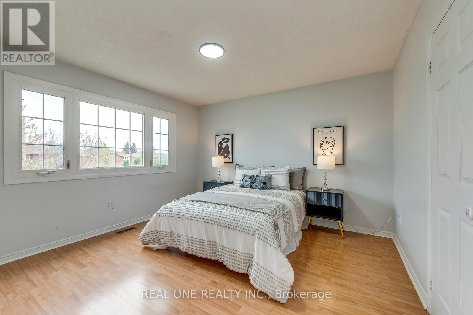 403 Glenashton Drive, Oakville, Ontario  L6H 4V7 - Photo 31 - W12199992