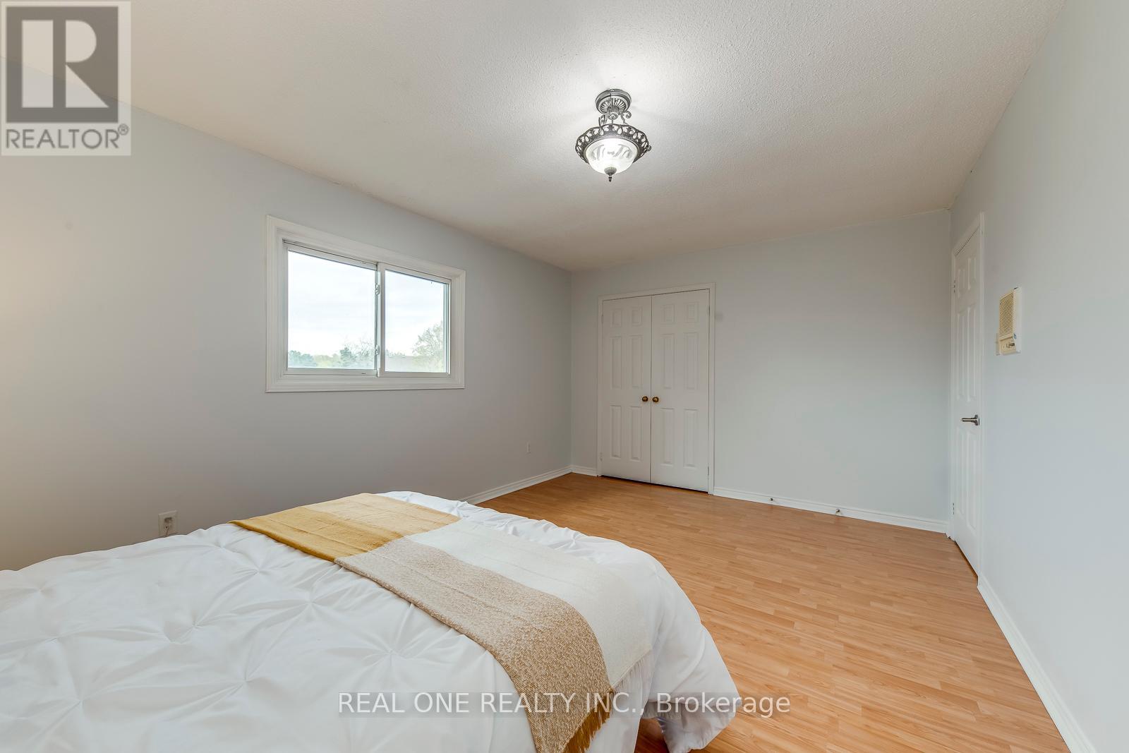 403 Glenashton Drive, Oakville, Ontario  L6H 4V7 - Photo 34 - W12199992