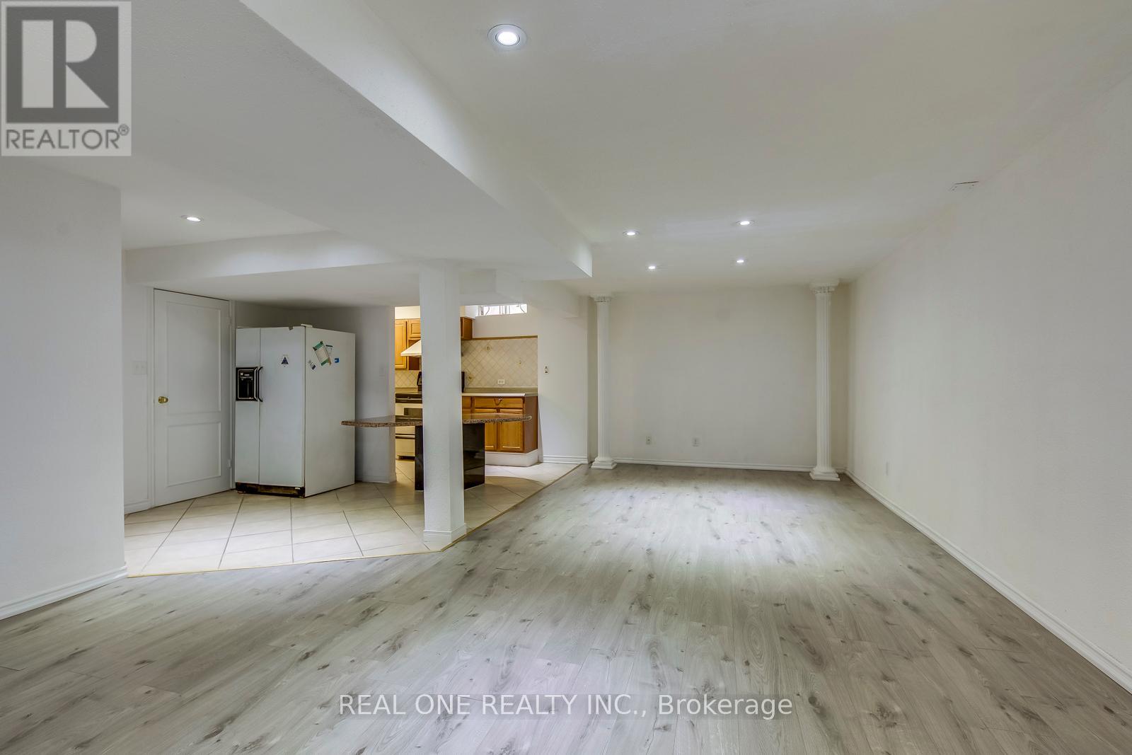403 Glenashton Drive, Oakville, Ontario  L6H 4V7 - Photo 38 - W12199992