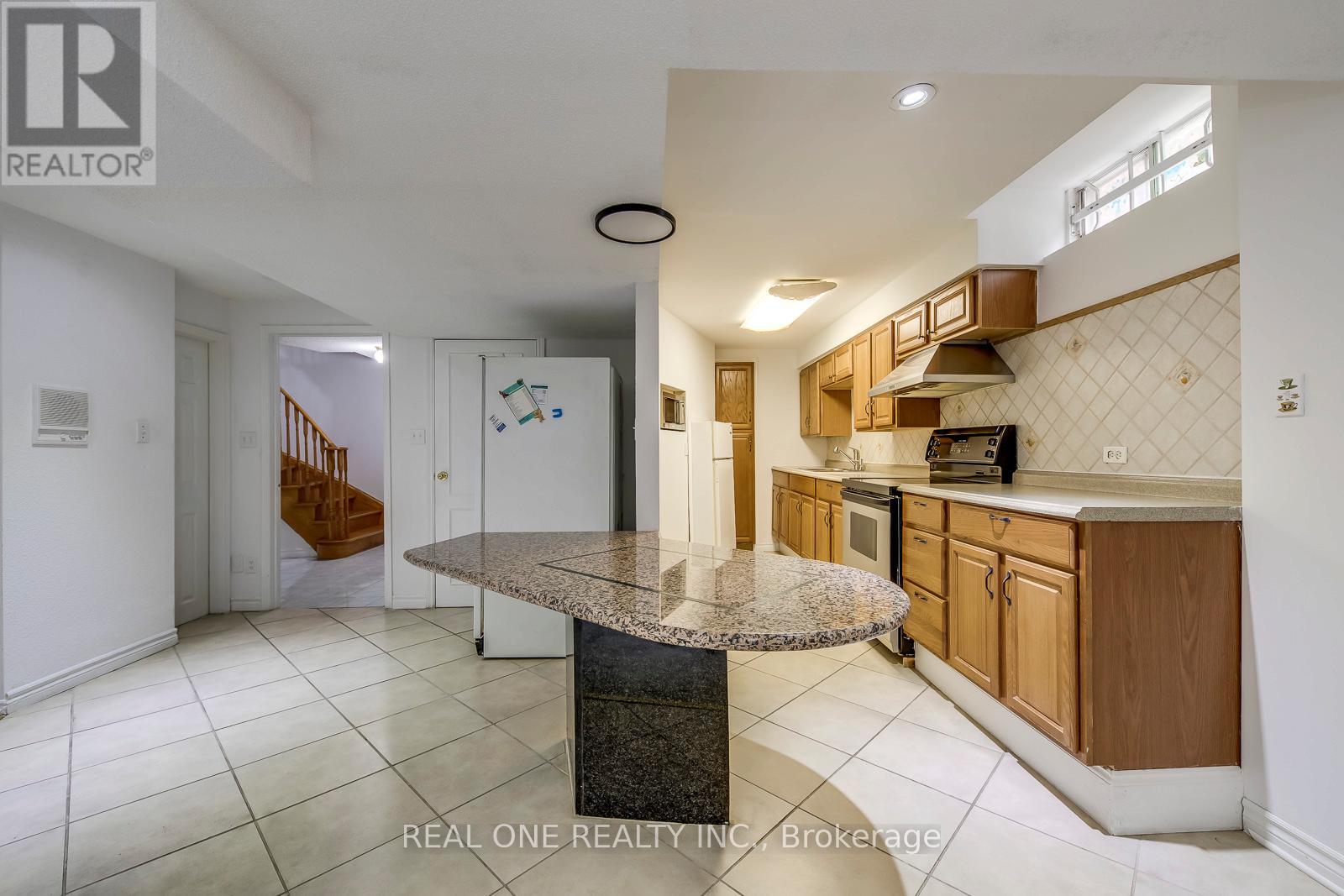 403 Glenashton Drive, Oakville, Ontario  L6H 4V7 - Photo 39 - W12199992