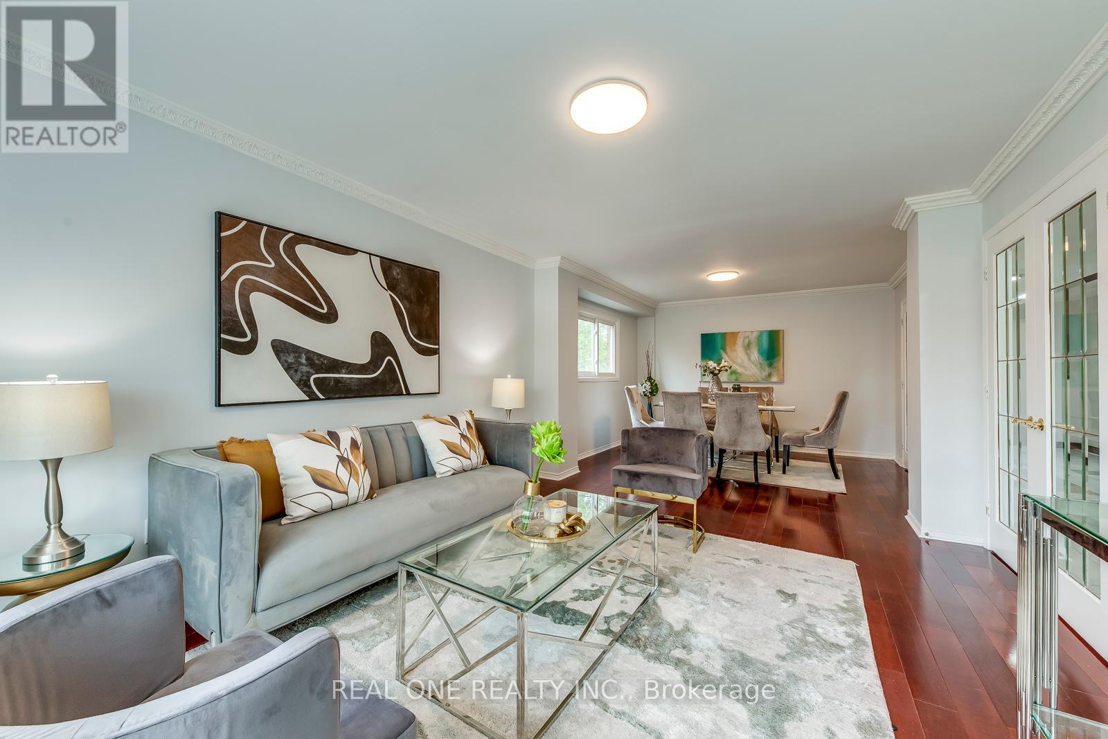 403 Glenashton Drive, Oakville, Ontario  L6H 4V7 - Photo 7 - W12199992