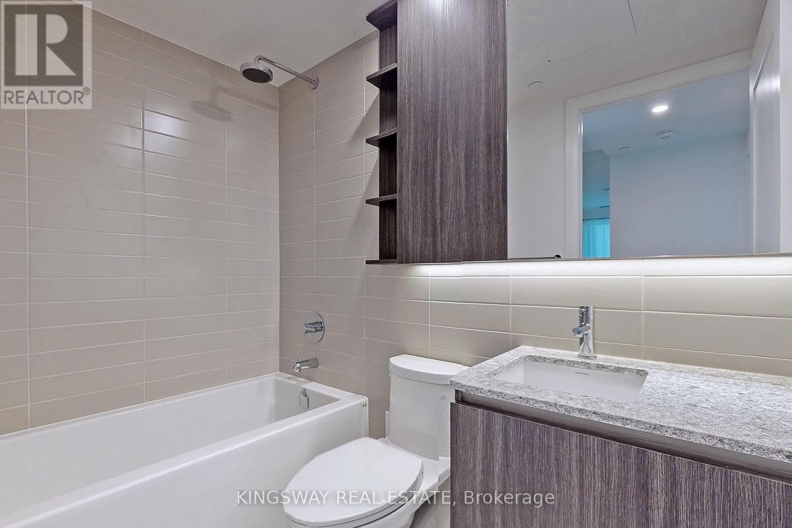203 - 21 Park Street E, Mississauga, Ontario  L5G 1L7 - Photo 16 - W12200027