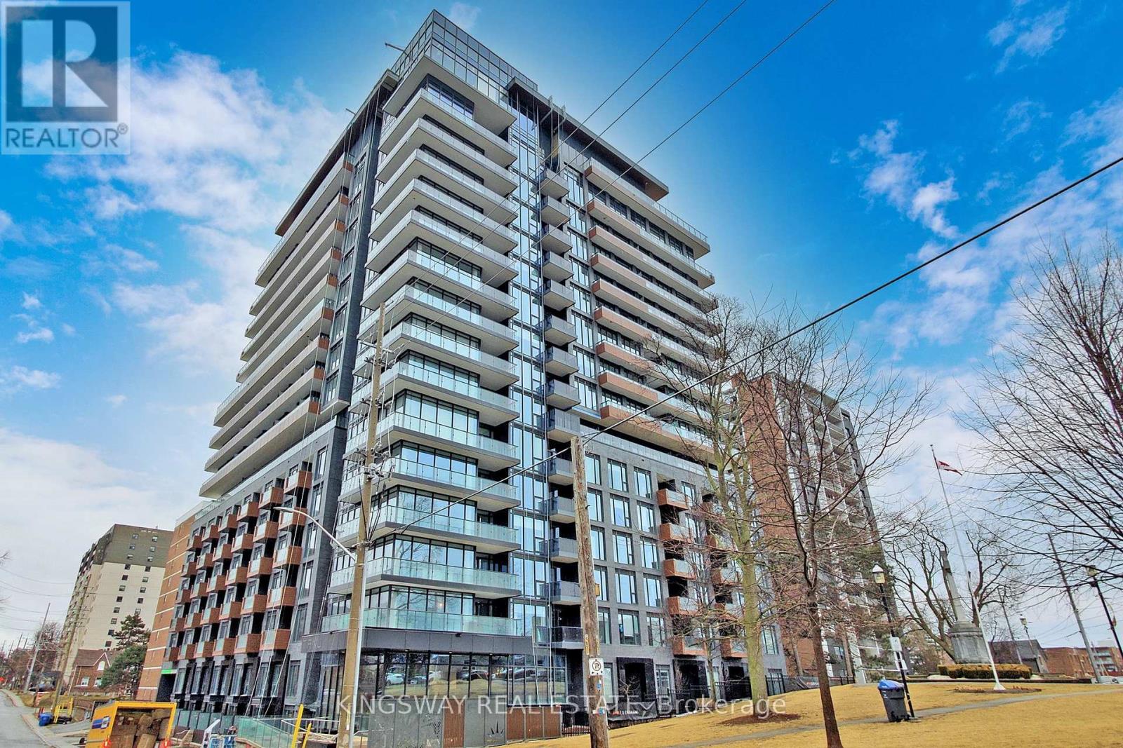 203 - 21 Park Street E, Mississauga, Ontario  L5G 1L7 - Photo 20 - W12200027