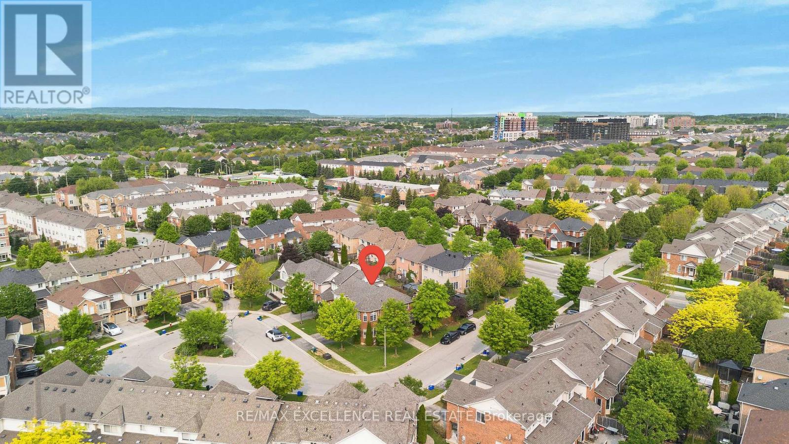2220 AMBERGLEN COURT, Oakville, Ontario