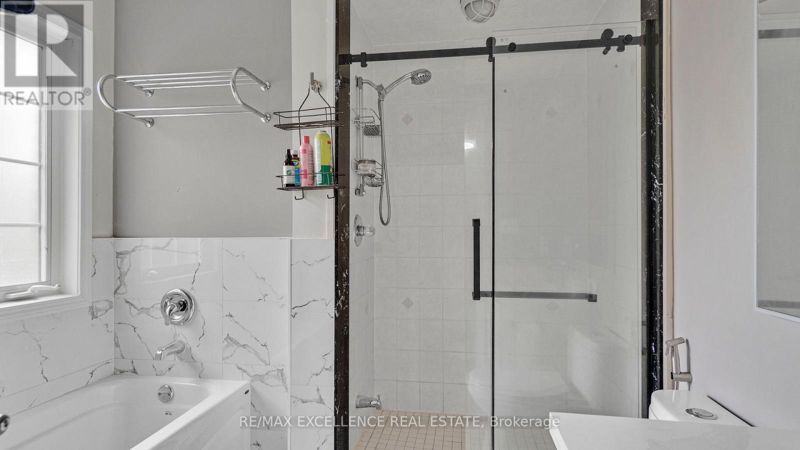 2220 Amberglen Court, Oakville, Ontario  L6M 4W8 - Photo 27 - W12200044