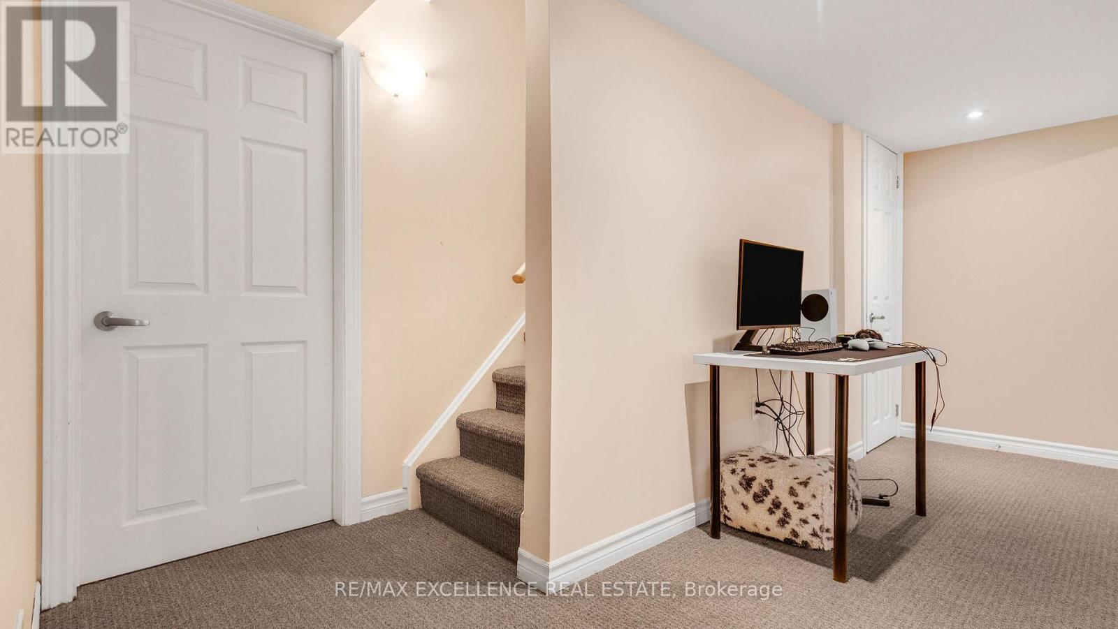 2220 Amberglen Court, Oakville, Ontario  L6M 4W8 - Photo 35 - W12200044