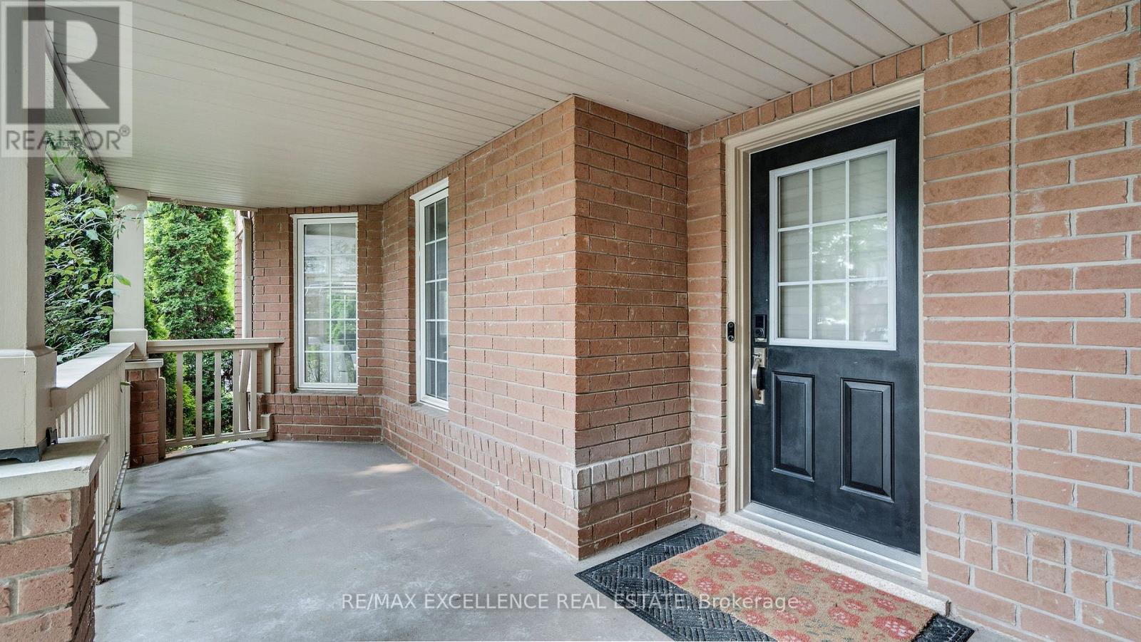 2220 Amberglen Court, Oakville, Ontario  L6M 4W8 - Photo 9 - W12200044