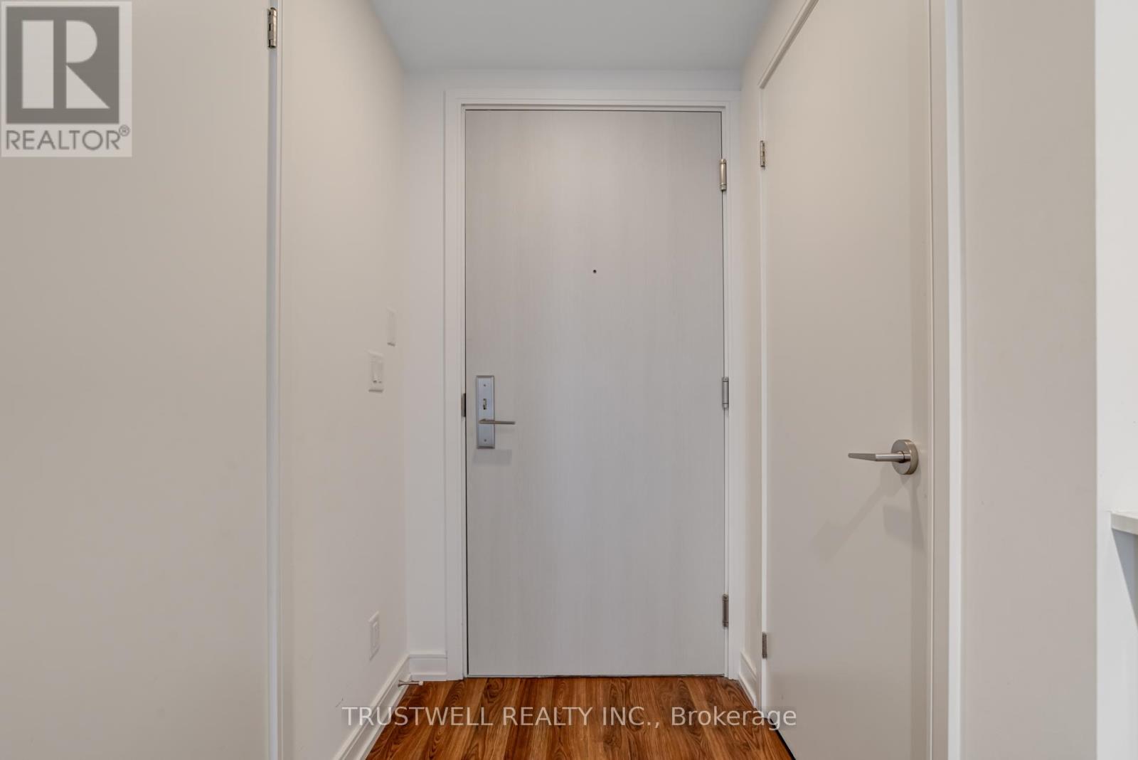 Property at 310 - 30 SAMUEL WOOD WAY image 4