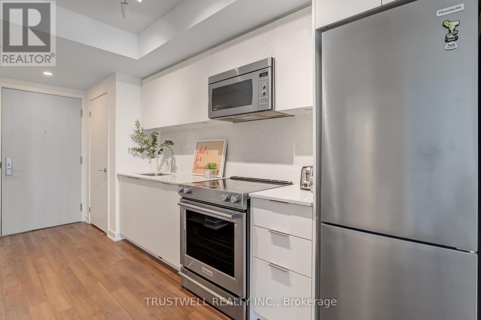 Property at 310 - 30 SAMUEL WOOD WAY image 5